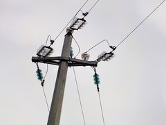 Cable de alta tensión, de aluminio y acero.