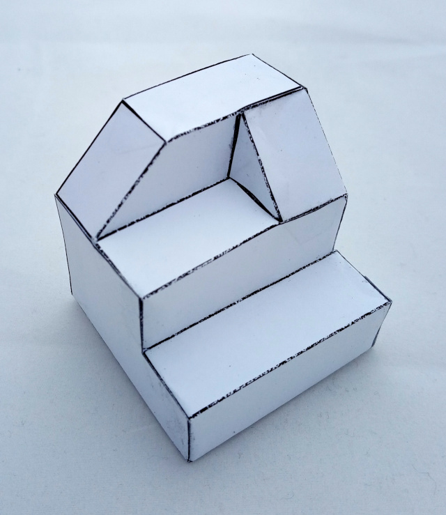 Modelo de papel de una figura en tres dimensiones con rampas.
